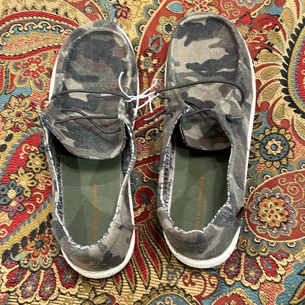 Camo slip on shoes
